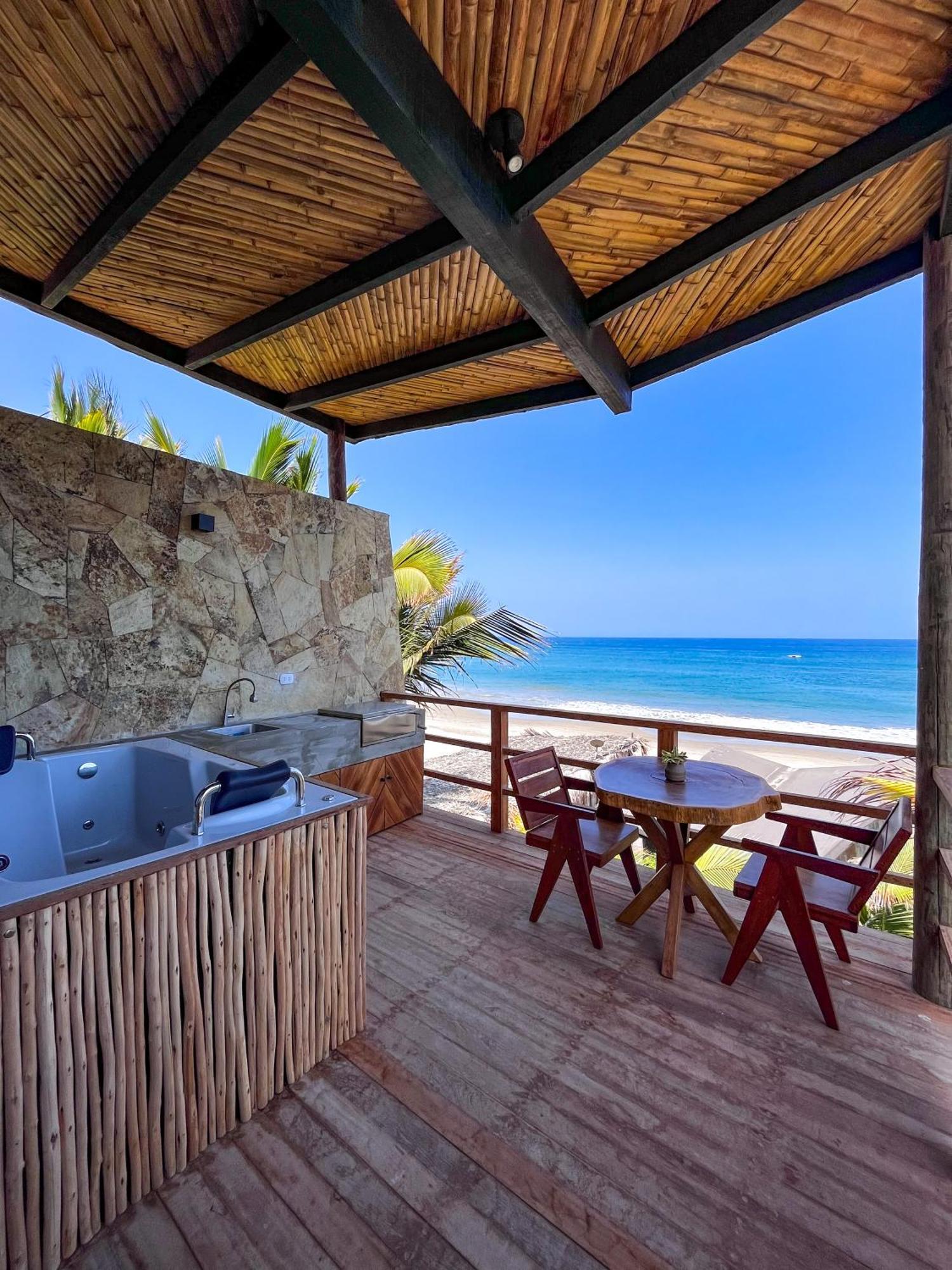 Diem Vichayito Beachfront Eco-Luxury Экстерьер фото