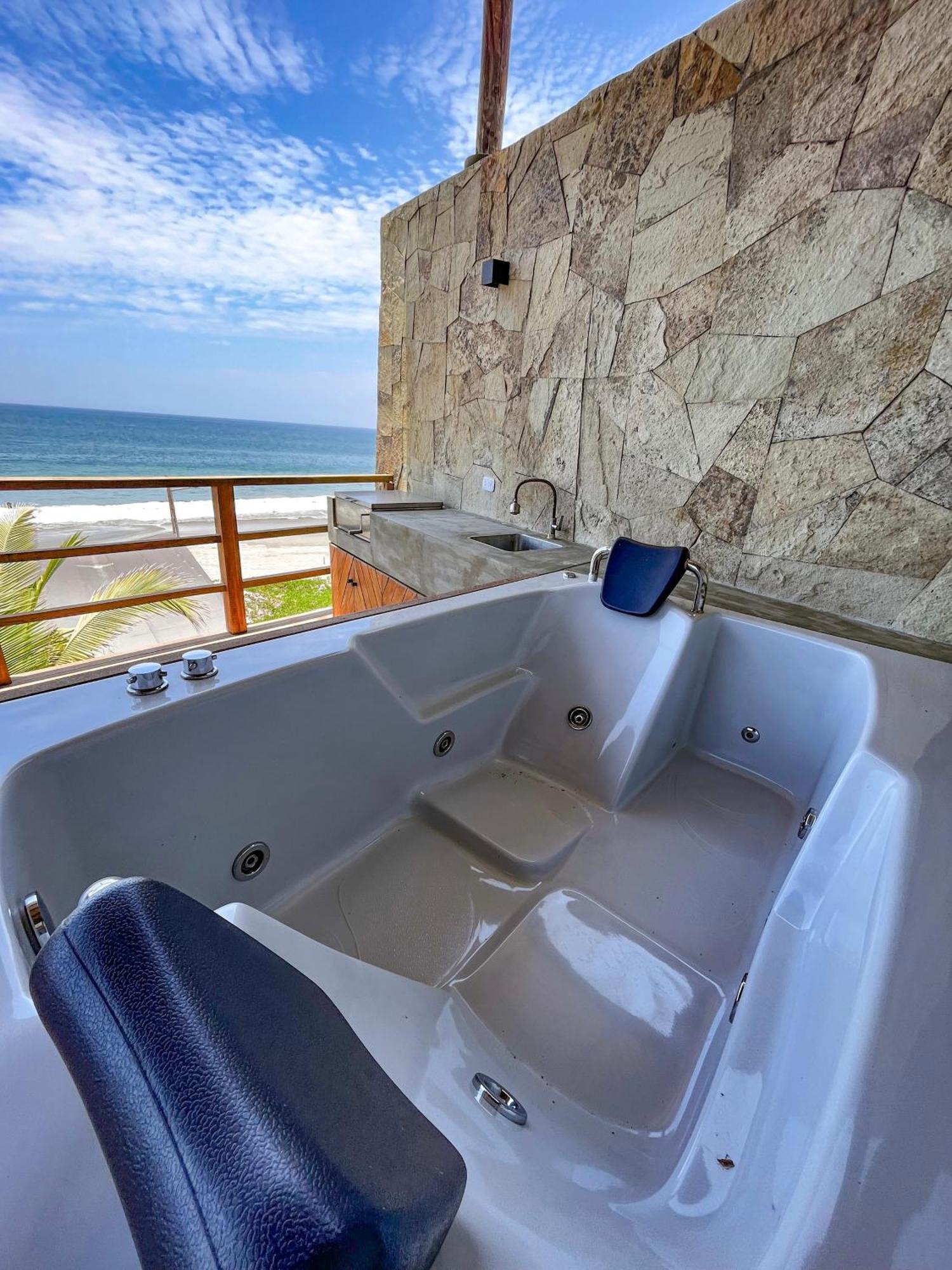 Diem Vichayito Beachfront Eco-Luxury Экстерьер фото