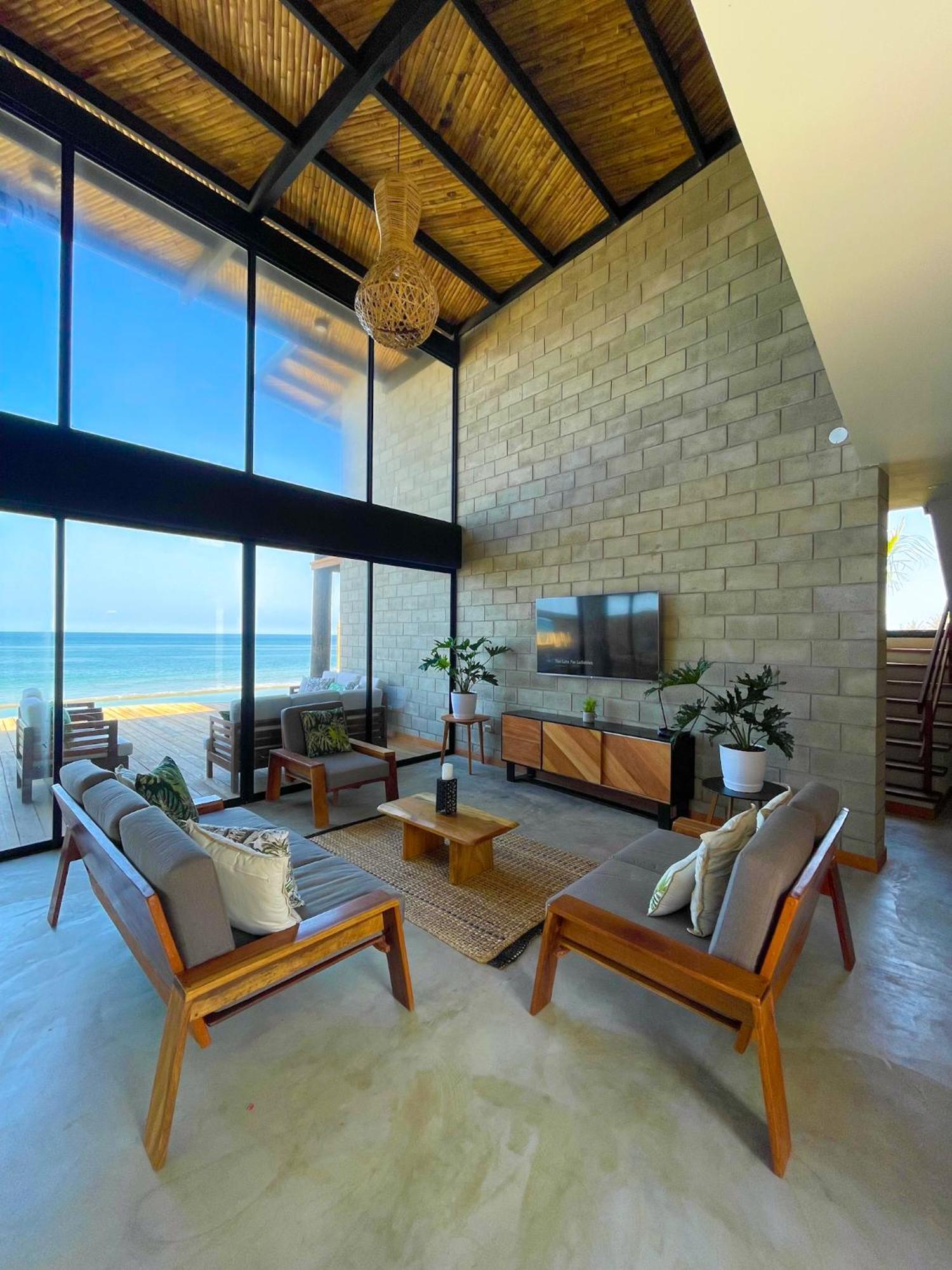 Diem Vichayito Beachfront Eco-Luxury Номер фото